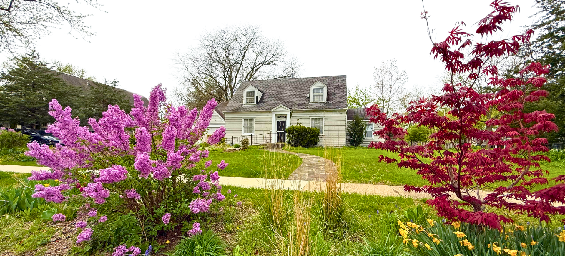 The outside of JA Haselhorst DDS's Naperville Dentist office in Naperville, IL.